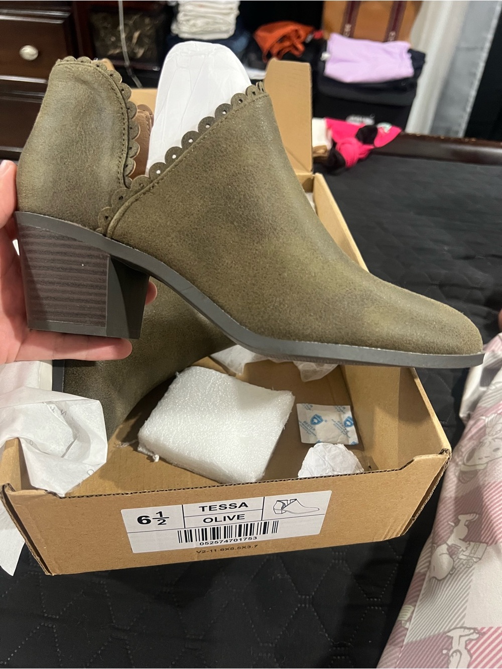 Journee Collection Olive Scalloped Suede Block Heel Booties
